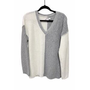 Natural Reflections Large Color Block V-Neck Sweater Gray Ivory Soft Knit